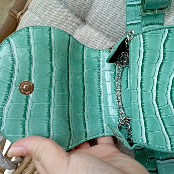 2 in 1 Croc Faux Leather Belt with Bag / Sling Bag - Picture 11 of 14